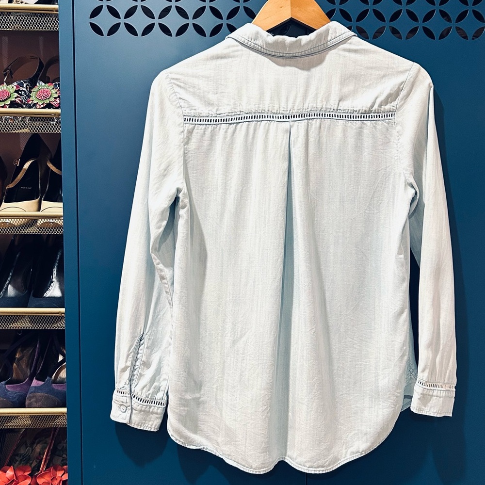 cloth & stone Light Blue Chambray Tencel Button Down Lace Trim Clean Girl XS - Picture 4 of 5